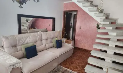 Sobrado à venda no bairro Parque das Nações em Santo André/SP
