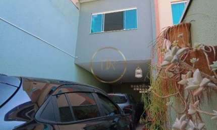 Sobrado à venda no bairro Vila Pires em Santo André/SP