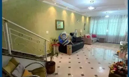 Sobrado de 212m² | 4 suítes | 6 vagas | Vila Assunção – Santo André.