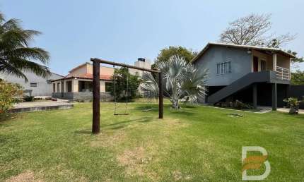 Casa para Venda em Saquarema, Gravatá, 5 dormitórios, 2 suítes, 4 banheiros, 3 vagas