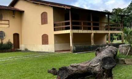 Sítio para Venda em Saquarema, Bacaxá, 5 dormitórios, 1 suíte, 3 banheiros, 2 vagas