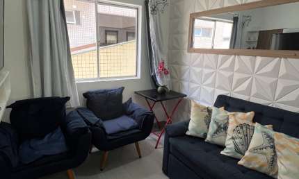 Lindo Apartamento com 1 Dormitório, no Centro da Vila Caiçara em Praia Grande!!Sendo: