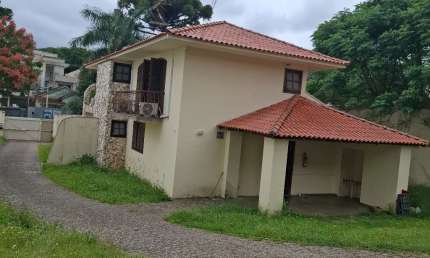 Casa comercial com 4 salas para alugar na Rua Reinaldino Schaffenberg de Quadros, 432, Alto da Rua XV, Curitiba