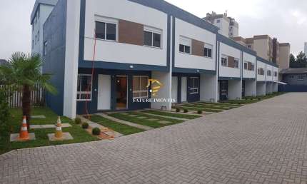 Casa com 2 quartos à venda na Rua José Francisco Goulart, 325, Charqueadas, Caxias do Sul por R$ 260.000