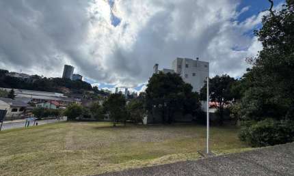Terreno à venda na Ruschel Rauber, Vila Verde, Caxias do Sul por R$ 1.600.000