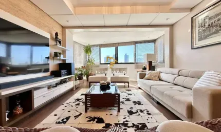 Apartamento com 3 quartos à venda na Rua Tronca, 1590, Exposição, Caxias do Sul por R$ 1.090.000