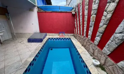 Casa com 3 quartos, Caiçara, Praia Grande - R$ 605 mil, Cod: 70836560