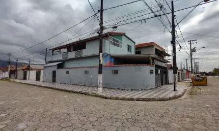 Oportunidade, 04 dormitórios, 265 m², apenas R$ 460.000,00