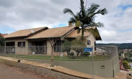 CASA COM 3 DORMITÓRIOS SENDO 1 SUÍTE NO BAIRRO COLONIAL EM SÃO BENTO DO SUL-SC