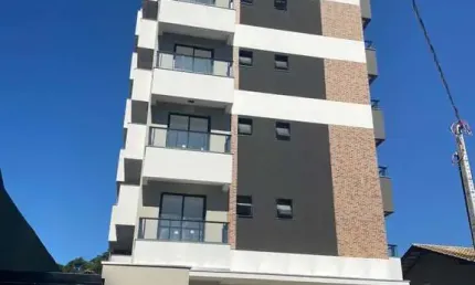 Apartamento com móveis planejados, 2 dormitórios sendo 1 suíte no floresta em joinville-sc