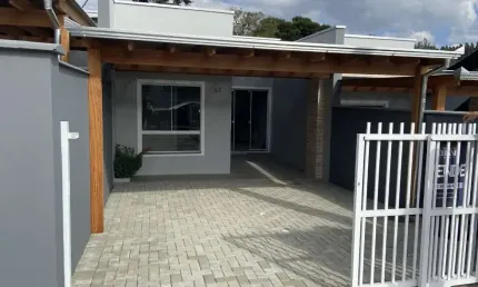 CASA COM 3 DORMITÓRIOS SENDO 1 SUÍTE EM ÓTIMA LOCALIZAÇÃO EM SÃO BENTO DO SUL-SC