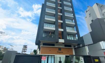 APARTAMENTO COM 1 SUÍTE + 2 DEMI-SUÍTES A 200 M DO MAR NO CENTRO DE BALNEÁRIO PIÇARRAS-SC