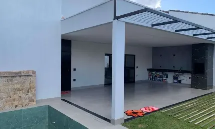 Casa com 3 quartos à venda no Jardim Botânico, Uberlândia 
