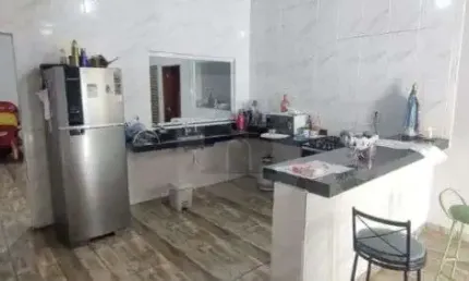 Casa a venda com 03 quartos sendo 01 suíte no Bairro Shopping Park