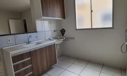 Apartamento 2/4, com armário planejado no chácaras Tubalina.