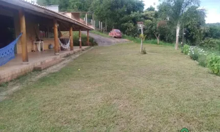 Chácara Mobiliada de 3.000 m² à Venda em Pindamonhangaba - Bairro Ribeirão Grande