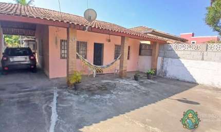 Casa a 60 metros da praia no Canto do Mar, à venda, São Sebastião, SP.