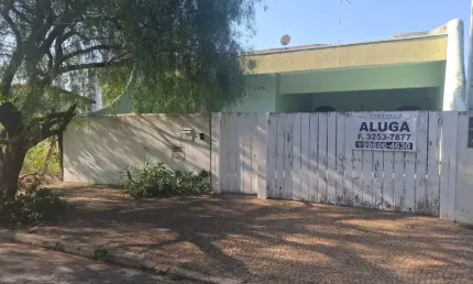 Casa com 3 quartos para alugar na Rua Helena Steimberg, 1231, Jardim São Carlos, Campinas