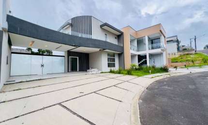 Exclusividade e Conforto no CONDOMINIO MORADA DOS PASSAROS – Casa na Ponta Negra: