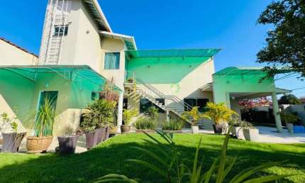 1.	Casa Espetacular no Jardim Versalles – 100% Mobiliada, espaço Gourmet, ampla e com quintal dos sonhos!