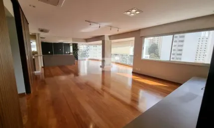 Apartamento a venda de 04 Dorm. sendo 2 suítes reformado e com 4 vagas em Jardim Vila Mariana/Chácara Klabin  -  São Paulo