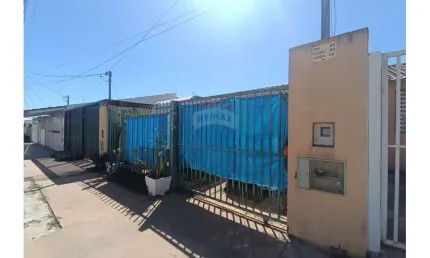Casa com 2 quartos  -QN 25 Riacho Fundo 2   (Aceita Financiamento)