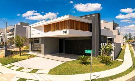 Casa de Alto Padrão em Condomínio 3 suítes, piscina, escritório
