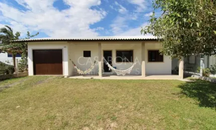Casa com 4 quartos à venda na Rua Antonio Joaquim de Quadros, 85, Camboim, Arroio do Sal por R$ 485.000