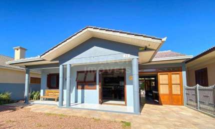 Casa com 3 quartos à venda na Rua Guilhermina Quadros de Vargas, 84, Balneário São Jorge, Arroio do Sal por R$ 670.000