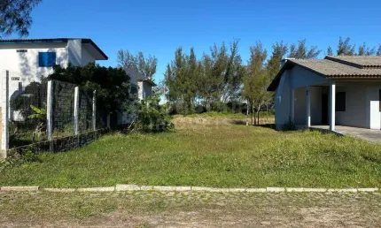 Terreno à venda na Rua Caramuru, Praia Torres Sul, Arroio do Sal por R$ 160.000
