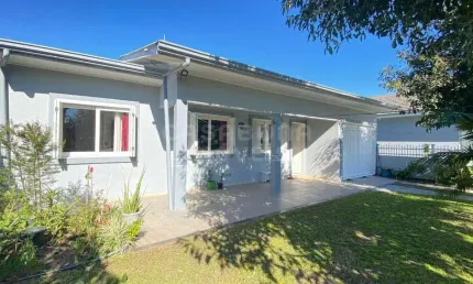 Casa com 3 quartos à venda na Rua Andrade Neves, 976, Areias Brancas, Arroio do Sal por R$ 520.000