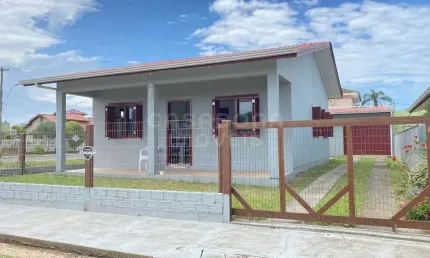 Casa com 3 quartos à venda na Rua Natalino Humberto Monteiro, 285, Balneário Figueirinha, Arroio do Sal por R$ 450.000