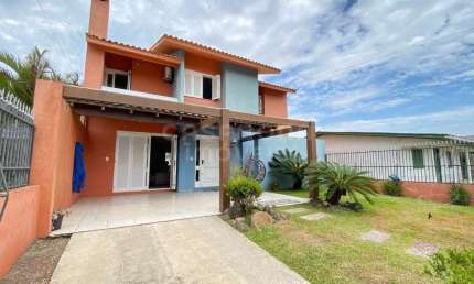 Casa com 3 quartos à venda na Rua Remi José de Oliveira Valim, 364, Balneário Figueirinha, Arroio do Sal por R$ 750.000