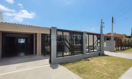 Casa com 4 quartos à venda na Avenida Rio Branco, 571, Areias Brancas, Arroio do Sal por R$ 600.000
