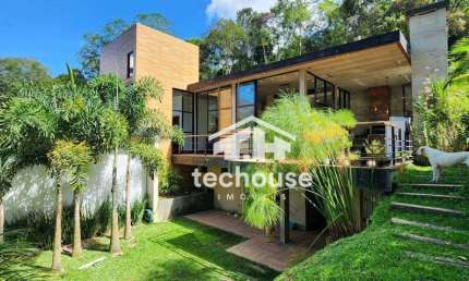 Casa em Condomínio de Alto Padrão – Parque do Imbuí, Teresópolis – Lazer completo – 3 Quartos