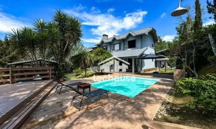 Casa com 4 dormitórios à venda, 235 m² por R$ 1.690.000,00 - Albuquerque - Teresópolis/RJ
