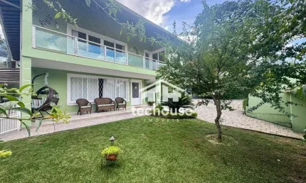 Casa a poucos metros da feirinha com 4 dormitórios à venda, 519 m² por R$ 2.895.000 - Parque do Ingá - Teresópolis/RJ