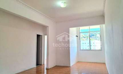 Apartamento com 2 dormitórios para alugar, 60 m² por R$ 1.934,46/mês - Várzea - Teresópolis/RJ