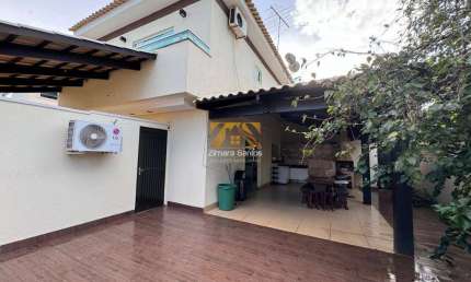Sobrado, com 3 Quartos, 208 m² - 208 Norte (Arne 24) - Palmas/TO