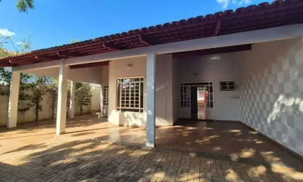 Casa 4/4 com 2 suítes - 208 m²- 108 sul (arse 13) - quadra nobre de palmas/to