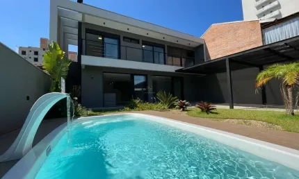Casa com 4 quartos à venda no Itacolomi, Balneário Piçarras 