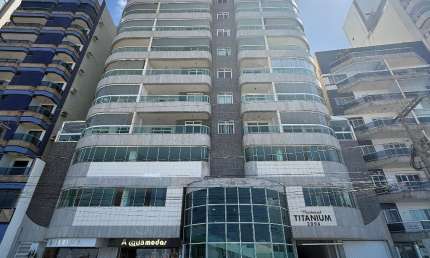 Viva com Vista para o Mar Amplo Apartamento de 4 Quartos e Lazer Completo!