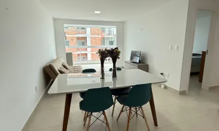 Lindo apartamento de 2 quartos com duas vagas de garagem em guarapari - es