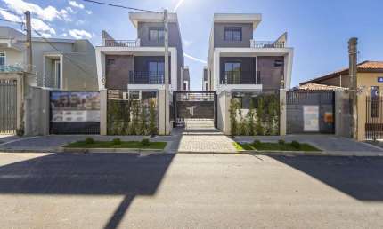 Casa com 4 quartos à venda no Uberaba, Curitiba , 132 m2 por R$ 749.000