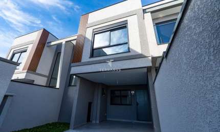 Casa com 3 quartos à venda no Uberaba, Curitiba  por R$ 690.000