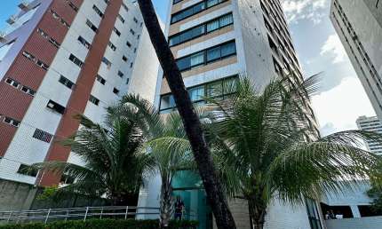 Apartamento para aluguel possui 41 metros quadrados com 1 quarto em Madalena - Recife - PE