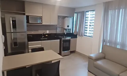 Apartamento com 47 m² mobiliado com 2 quartos sendo 1 suíte perto do Mar em Boa Viagem