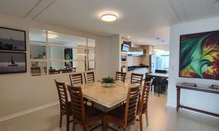 Casa com 3 quartos à venda na Dos Bandeirantes, 296, Guabirotuba, Curitiba, 160 m2 por R$ 878.000
