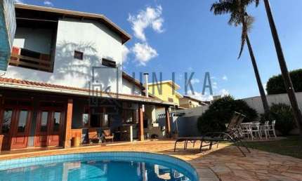 Maravilhosa casa em condomínio: 4 quartos, 3 suítes, 2 salas, 6 banheiros, 4 vagas na Barão do Café, Campinas-SP. 356m².
