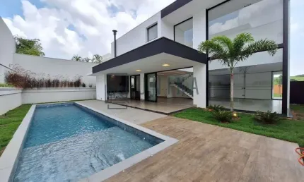 Residência de alto padrão em condomínio fechado em Campinas-SP, Alphaville Dom Pedro: 3 quartos, 3 suítes, 3 salas, 5 banheiros, 4 vagas de garagem, 374,47 m².